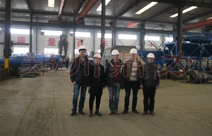 碳化設(shè)備生產(chǎn)線考察